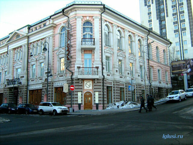 /   Владивосток ,зима,"Версаль"