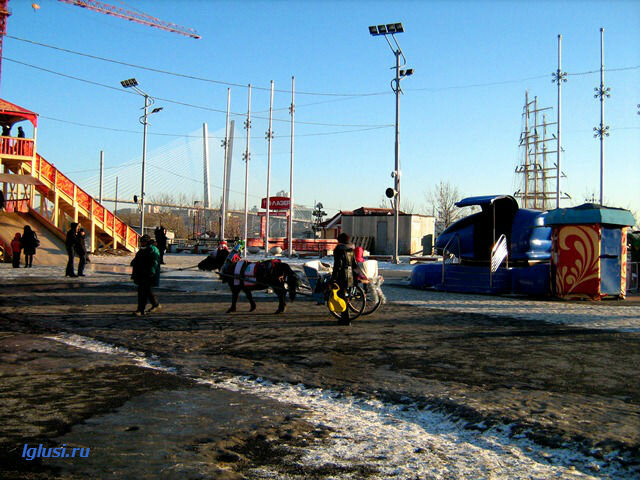 /  Владивосток, центральная площадь, зима