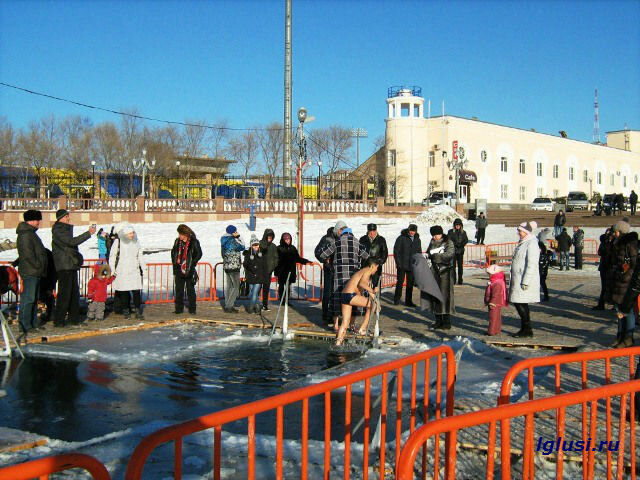 / Владивосток, крещенские купания