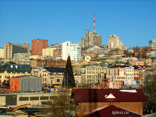 /   Владивосток, центральная площадь, зима