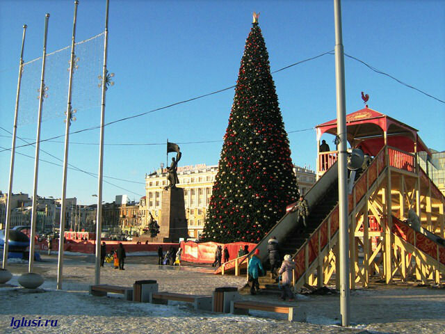 /  Владивосток, центральная площадь, зима